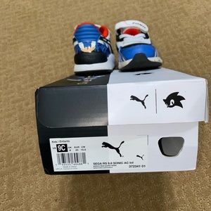Kids sonic shoes